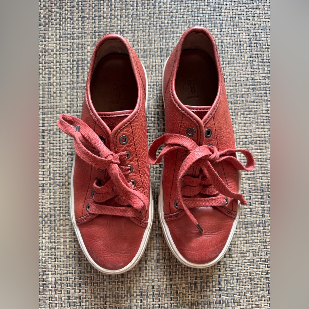 Frye Pebbled leather Lace-Up Sneakers size 8 brick red